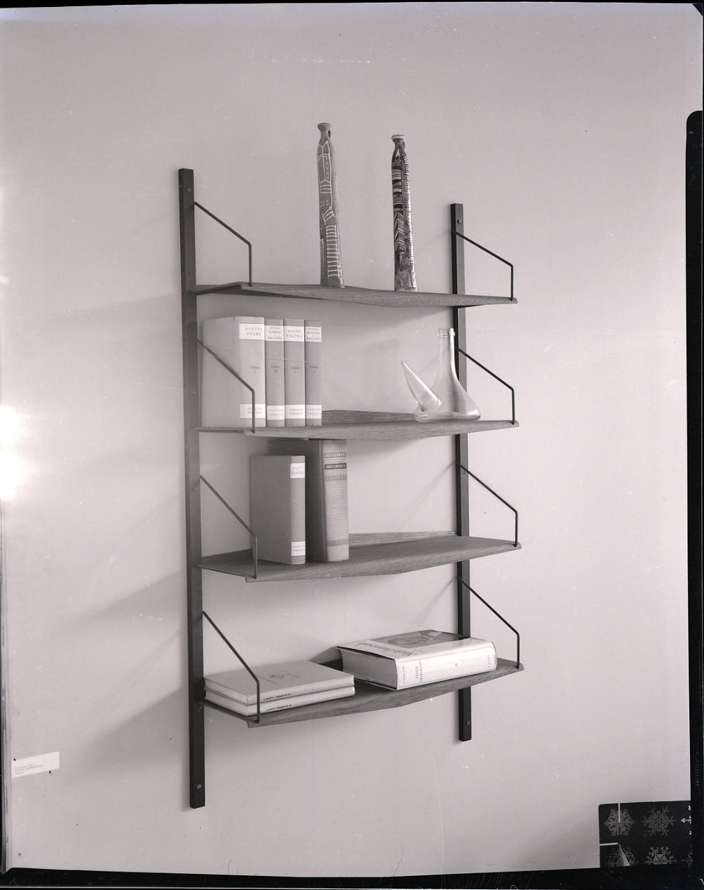 Étagère murale Royal System de Poul Cadovius à la Triennale de Milan, 1957