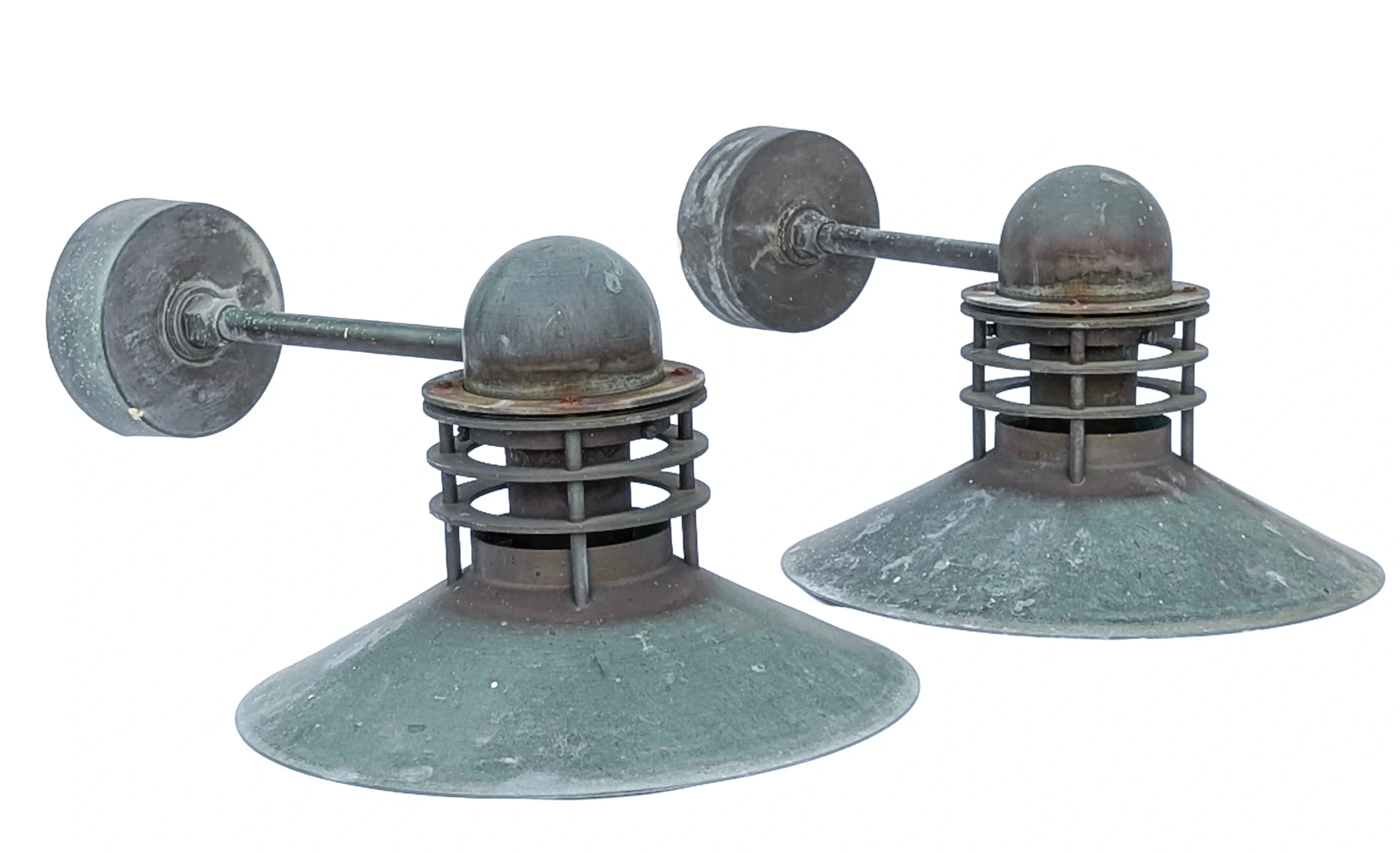 Pair of Nyhavn Outdoor wall lamp in patinated copper edited by Louis Poulsen